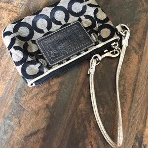 Coach Bags - Poppy Coach Wristlet Coach Bags - Poppy Coach Wristlet